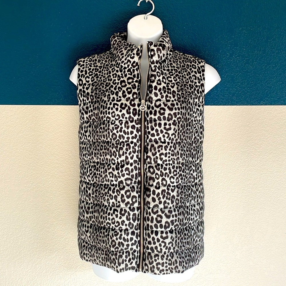 🆕 Michael Kors Leopard Print Vest
